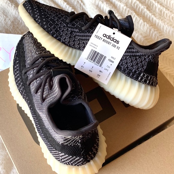 Yeezy 350 V2 Carbon - Picture 2 of 6